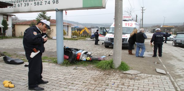 OTOMOBİLLE ÇARPIŞAN MOTOSİKLETİN SÜRÜCÜSÜ MURAT ÖZBEK YARALANDI