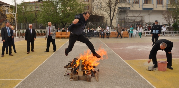 SAPANCA’DA PROTOKOLÜN NEVRUZ COŞKUSU