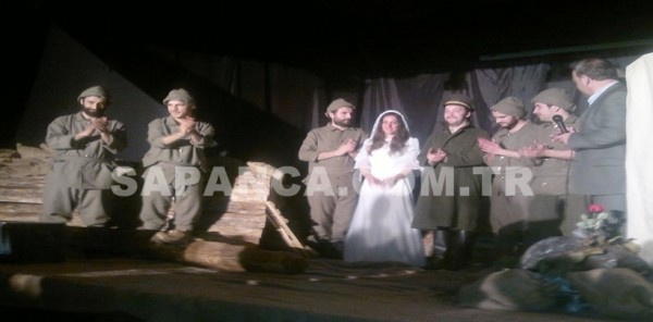 GREYFURT TİYATROSU SAPANCAYA GELDİ