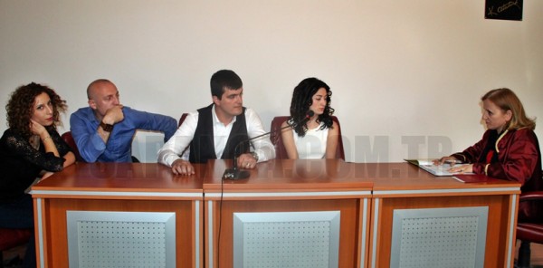 ESLEM KAYA VE HALUK BAKIR MUTLULUĞA ''EVET'' DEDİ