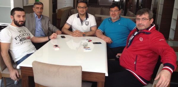 SÜPER SAVCI MUSTAFA İSAOĞLU SAPANCA’DA HASRET GİDERDİ