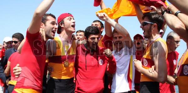 GALATASARAY İKİNCİ KEZ ÜST ÜSTE ŞAMPİYON