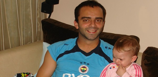 FENERBAHÇE’Lİ SEMİH ŞENTÜRK VE AİLESİ TATİL İÇİN SAPANCA’YI SEÇTİ