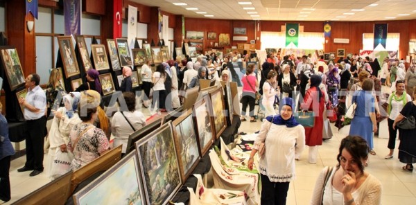 SAMEK SAPANCA'DA YILSONU SERGİSİ AÇTI