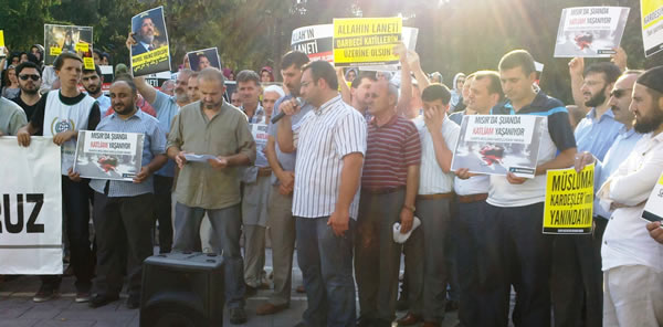 MISIR’DA YAŞANAN KATLİAM SAKARYA’DA LANETLENDİ