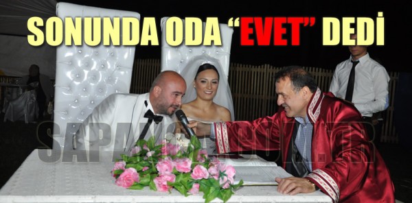 İPEK VE ALPER DÜNYA EVİNE GİRDİ