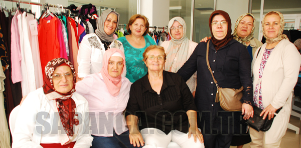 AK PARTİ SAPANCA KADIN KOLLARI ENGELLİLER YARARINA KERMES DÜZENLEDİ