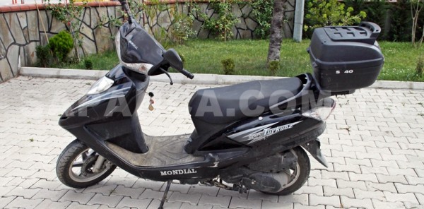 POLİS SABAHA KARŞI ÇALINAN MOTOSİKLETİ PARÇALANMADAN BULDU