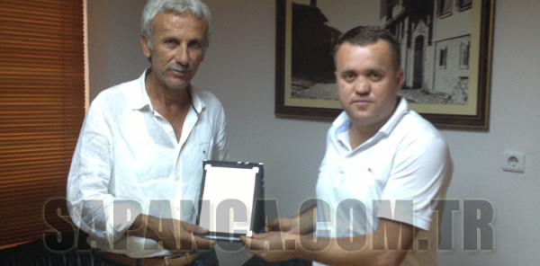 SAYDER'DEN ÖZ’E TEŞEKKÜR PLAKETİ