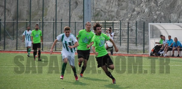 SAPANCA GENÇLİKSPOR SİNA'YI ALDI