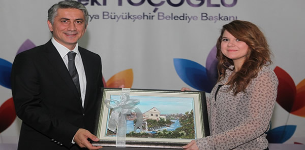 KAYMAKAM AZCAN SAMEK'İN AÇILIŞINA KATILDI