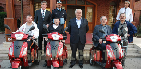 ÜÇ ENGELLİ DAHA AKÜLÜ SANDALYEYE KAVUŞTU