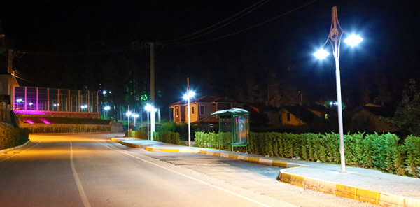 SAPANCA’DA AYDINLATMA DİREĞİ ÇALIŞMASI