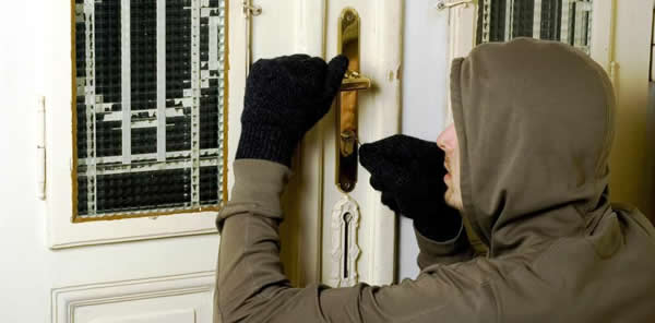 EVE GİREN HIRSIZLAR BAKIN NE ÇALDI