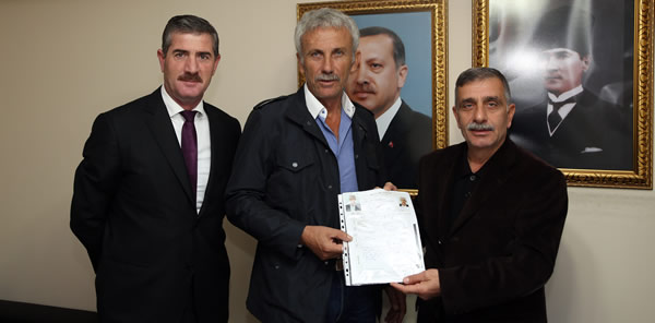 BAŞKAN YARDIMCISI HÜSEYİN ÖZ MECLİS ADAY ADAYLIĞI BAŞVURUSUNU YAPTI