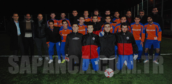 SAPANCA AKADEMİSPOR, PAZARKÖY EĞİTİMSPOR MAÇI HAZIRLIKLARINI SÜRDÜRÜYOR