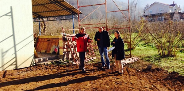 SAPANCA MYO ÖĞRENCİLERİ DÜZCE’DE CAMİ ÇEVRE DÜZENLEMESİ GERÇEKLEŞTİRDİ