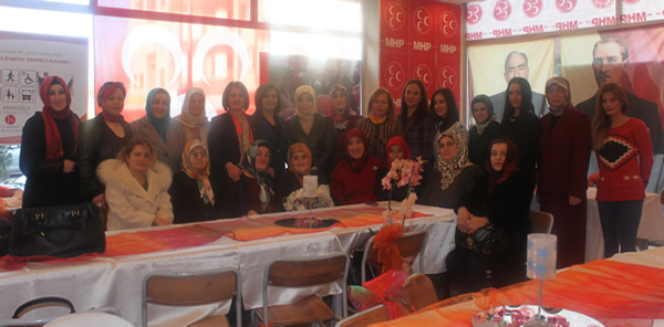 ARAPOĞLU’NDAN KADINLARLA KUTLAMA PROGRAMI