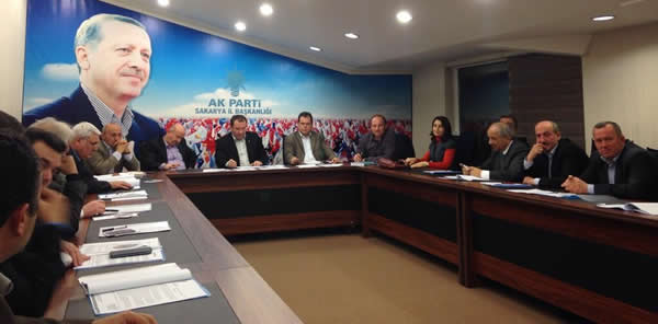 AK PARTİ ADAYI AÇIKLANIYOR MU?