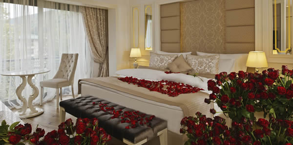 NG SAPANCA’DA AŞK VE ROMANTİZM DOLU İKİ GÜN ÇİFTLERİ BEKLİYOR