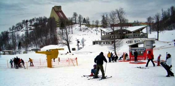 KARTEPE KAYAK MERKEZİ'NDE ''KAR'' ÖZLEMİ