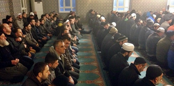 BÖYLE SABAH NAMAZI COŞKUSU GÖRÜLMEDİ