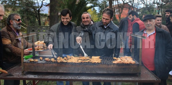 SAPANCA GENÇLİKSPOR YEMEKTE BİR ARAYA GELDİ