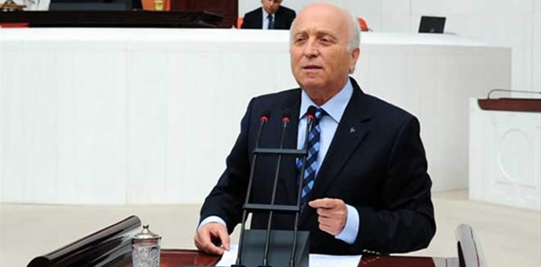 KUTLUATA, BAŞBAKAN'A SAPANCA GÖLÜ'NÜ SORDU