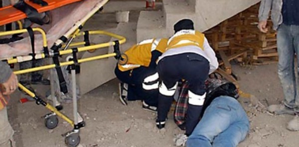 İNŞAATTAN DÜŞEREK YARALANDI
