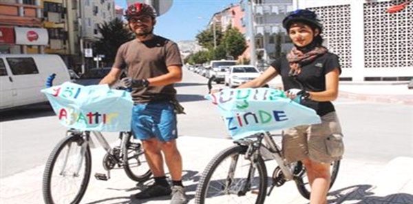 SUYUN İZİNDE BİSİKLETLE 5 BİN KİLOMETRE YOL GİTTİLER