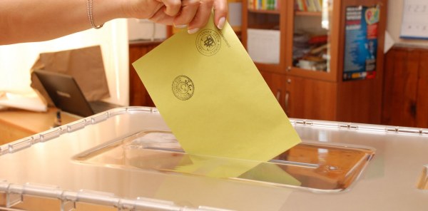 SAPANCA’DA 3 ADAYIN BELEDİYE MECLİS ÜYELİĞİ ADAYLIK BAŞVURULARI REDDEDİLDİ