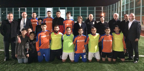 OYA ARAPOĞLU, SAPANCA AKADEMİSPOR İDMANINI ZİYARET ETTİ