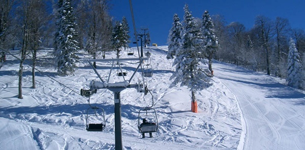 KARTEPE’DE KAR KALINLIĞI 20 CM’YE ULAŞTI