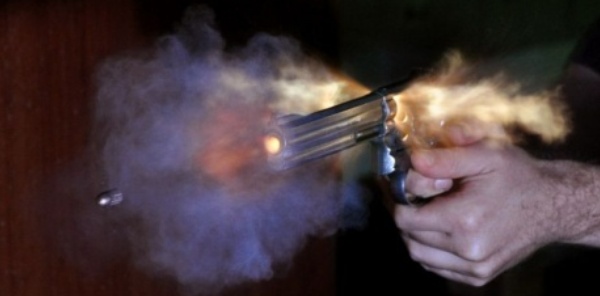 GAZİNODA SİLAHLAR KONUŞTU: 1 YARALI