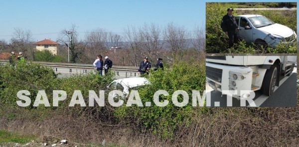 TEM OTOYOLU SAPANCA GAZİPAŞA MEVKİİNDE KAMYON İLE OTOMOBİL ÇARPIŞTI