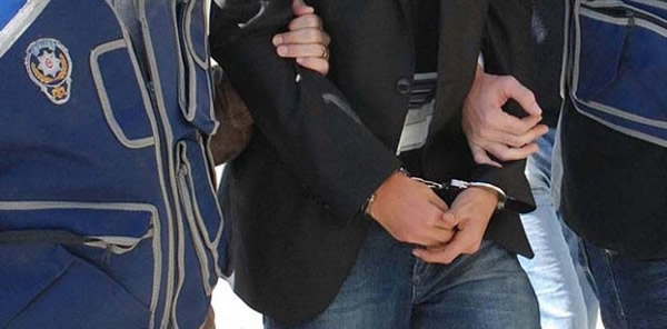 POLİS ARANAN 61 KİŞİYİ SANDIK BAŞINDA YAKALADI