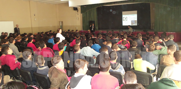 SAPANCA’DA 'MADDE BAĞIMLILIĞI VE KORUNMA YOLLARI' KONFERANSI