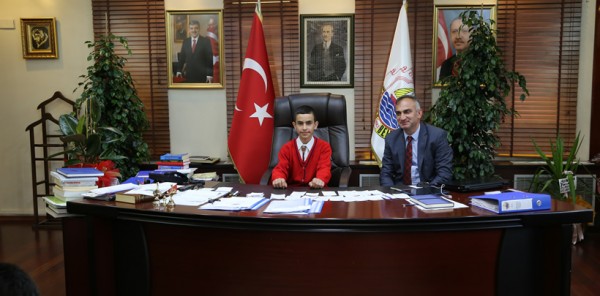 SAPANCA BELEDİYESİ'NİN YENİ BAŞKANI OLDULAR