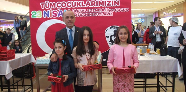 23 NİSAN’I EN İYİ ANLATANLAR ÖDÜLLERİNİ ALDI