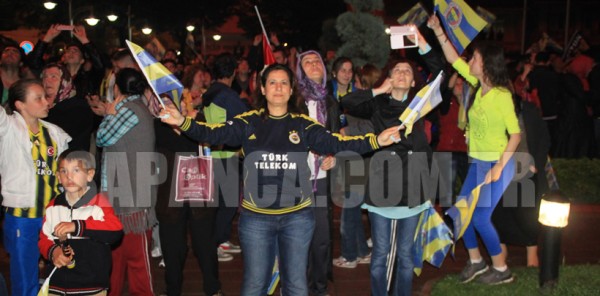 FENERBAHÇE ŞAMPİYON OLDU SAPANCA’DA YER YERİNDEN OYNADI