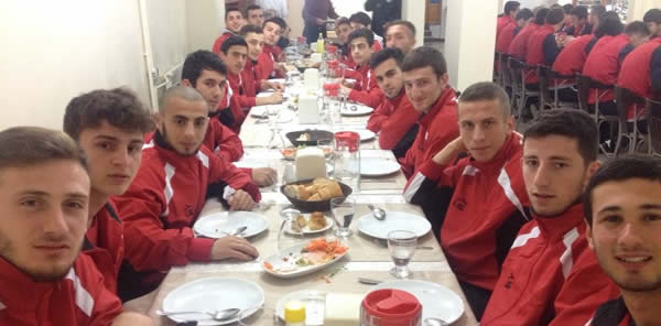 SAPANCA AKADEMİSPOR, İLK KARŞILAŞMASINA ÇIKIYOR