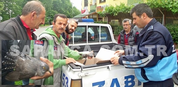 YARALI HALDE BULDUĞU ATMACAYI YETKİLİLERE TESLİM ETTTİ