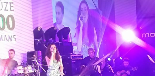 BURCU GÜNEŞ SAPANCA’DA SAHNE ALDI