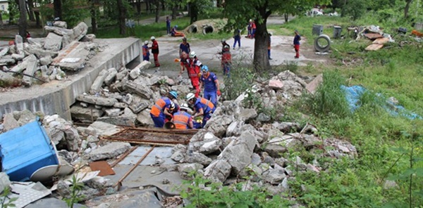 BU TATBİKAT GERÇEĞİNİ ARATMADI!