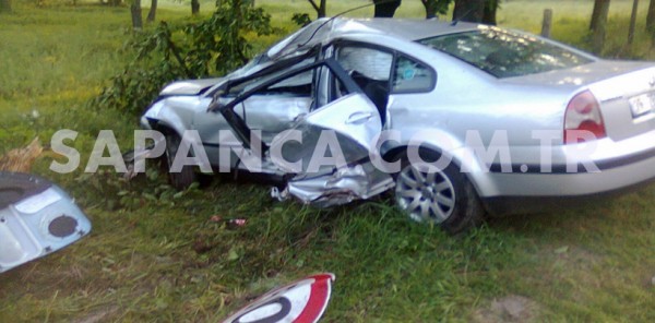 SAPANCA’DA TRAFİK KAZASI: 2 YARALI