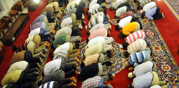 15 AYRI CAMİDE HATİMLE TERAVİH NAMAZI KILINACAK