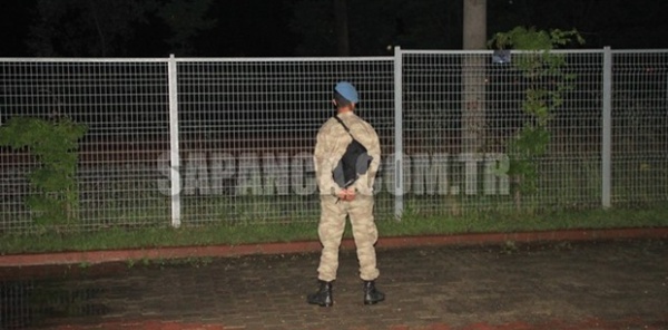 SAPANCA VE PAMUKOVA YHT HATTINDA KOMANDOLAR KUŞ UÇURTMUYOR