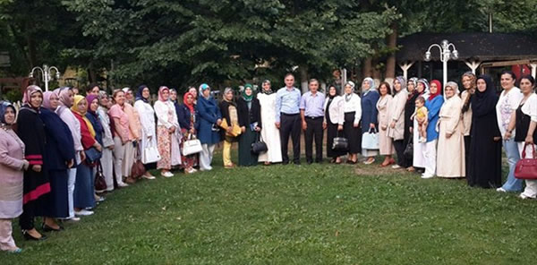 AK KADINLAR SAPANCA'DA TOPLANDI