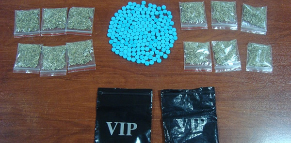 123 GRAM BONZAİ, 200 ADET HAP YAKALANDI