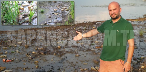 GÖLÜN SUYU ÇEKİLDİ ÇÖPLER ORTAYA ÇIKTI